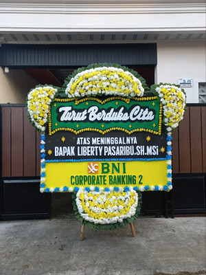 Papan Bunga Duka di Gedang