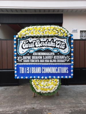Papan Bunga Duka di Gedang